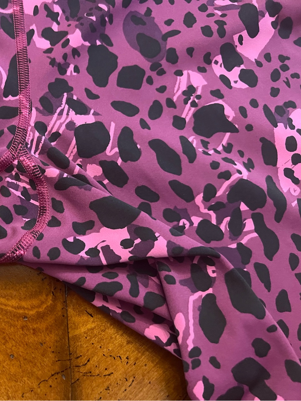 Lululemon Purple Pink Animal Print Leggings. Size L - Picture 4 of 9